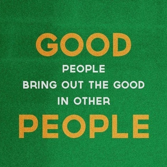 Meet your Posher, Laurelei - Picture 2 of 2